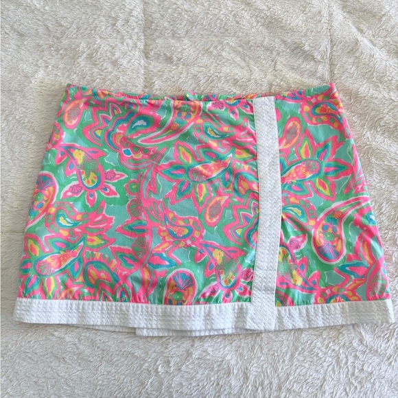 Lilly Pulitzer Spence Pink and Green Paisley Skort - Picture 1 of 4
